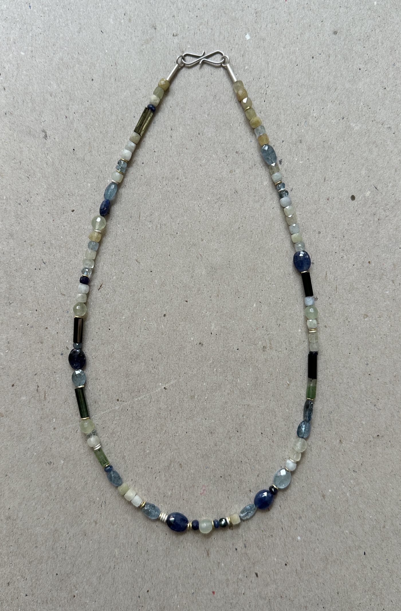 Edelsteinkette